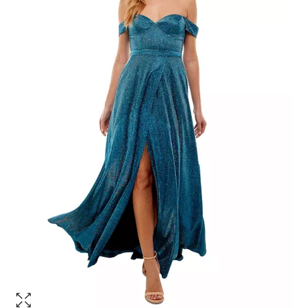 Juniors off the shoulder metallic gown